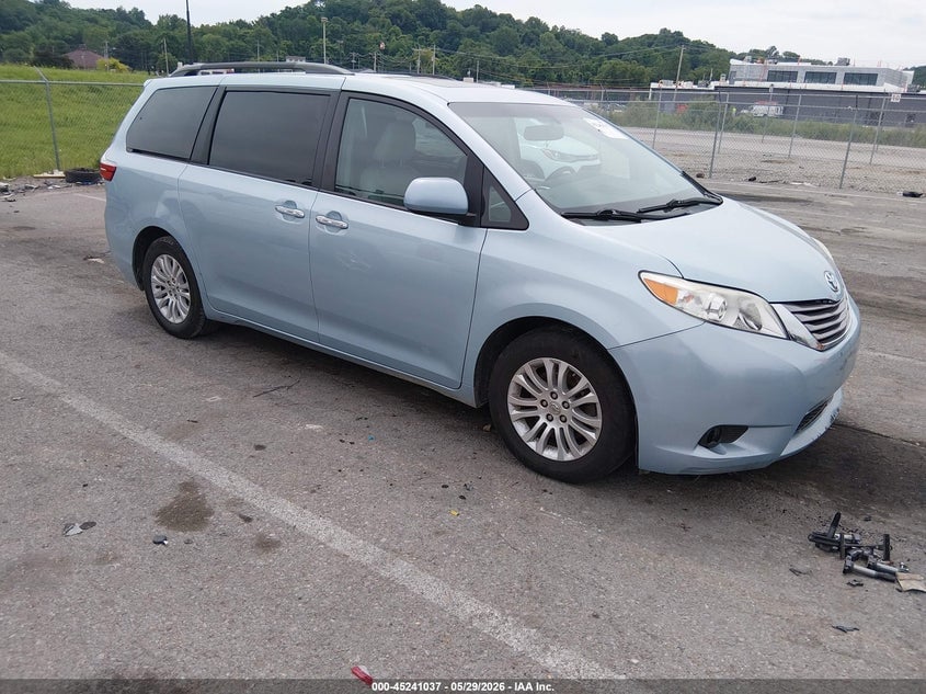 2016 TOYOTA SIENNA XLE 8 PASSENGER | 5TDYK3DC9GS700027 | UPCARS