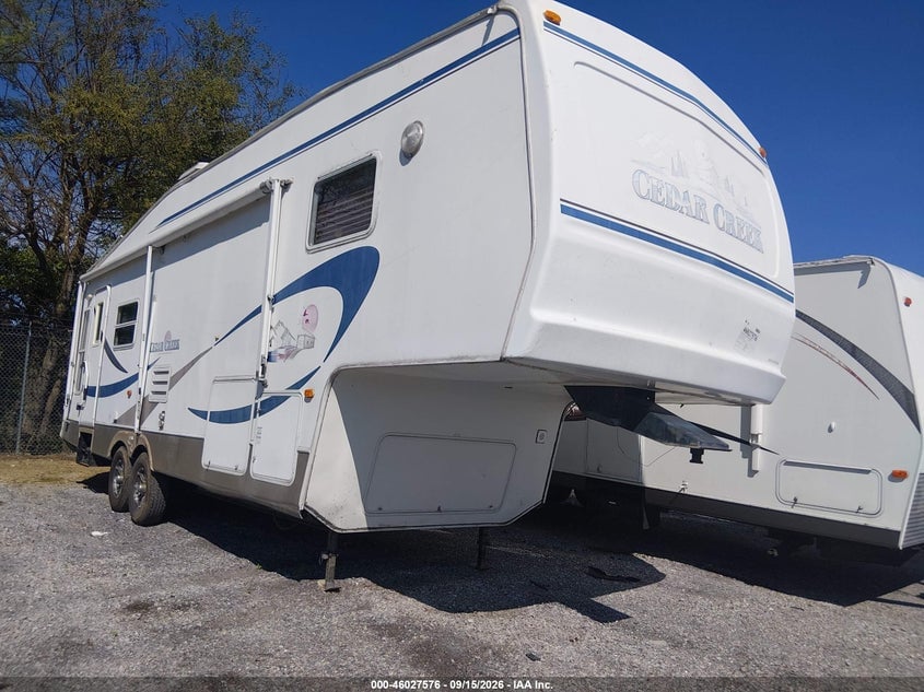 2004 FOREST RIVER CEDAR CREEK | 4X4FCRF204P187956 | UPCARS