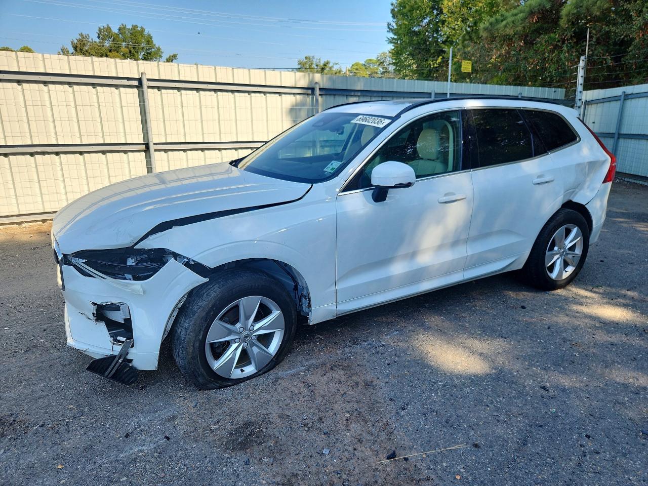 2022 VOLVO XC60 B5 MOMENTUM | YV4L12RK4N1032345 | UPCARS