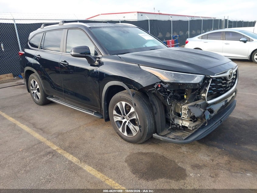 2023 TOYOTA HIGHLANDER XLE | 5TDKDRAHXPS013898 | UPCARS