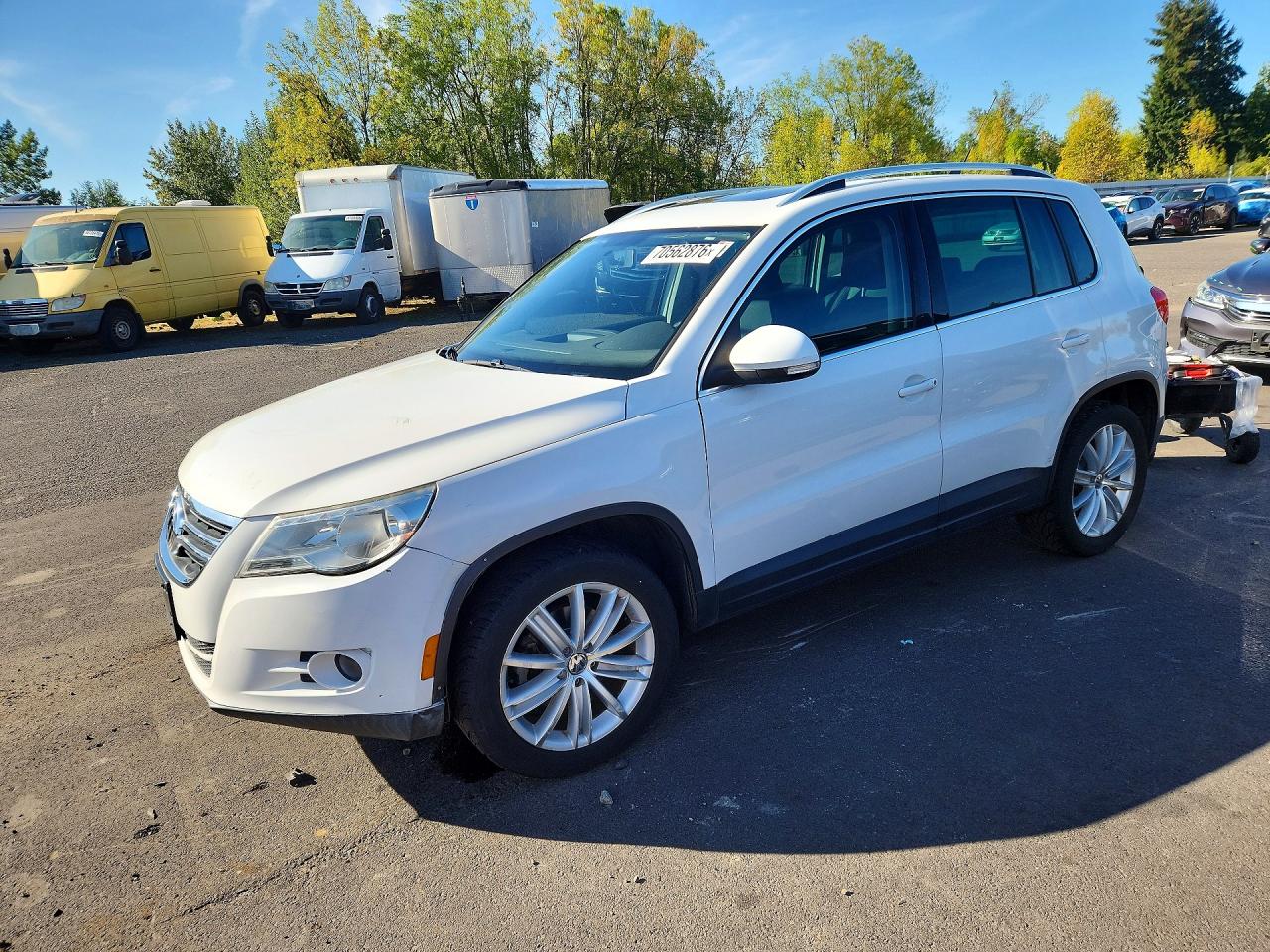2011 VOLKSWAGEN TIGUAN S | WVGBV7AX1BW518788 | UPCARS