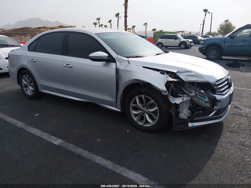 2018 VOLKSWAGEN PASSAT 2.0T R-LINE/2.0T S | 1VWAA7A36JC019216 | UPCARS