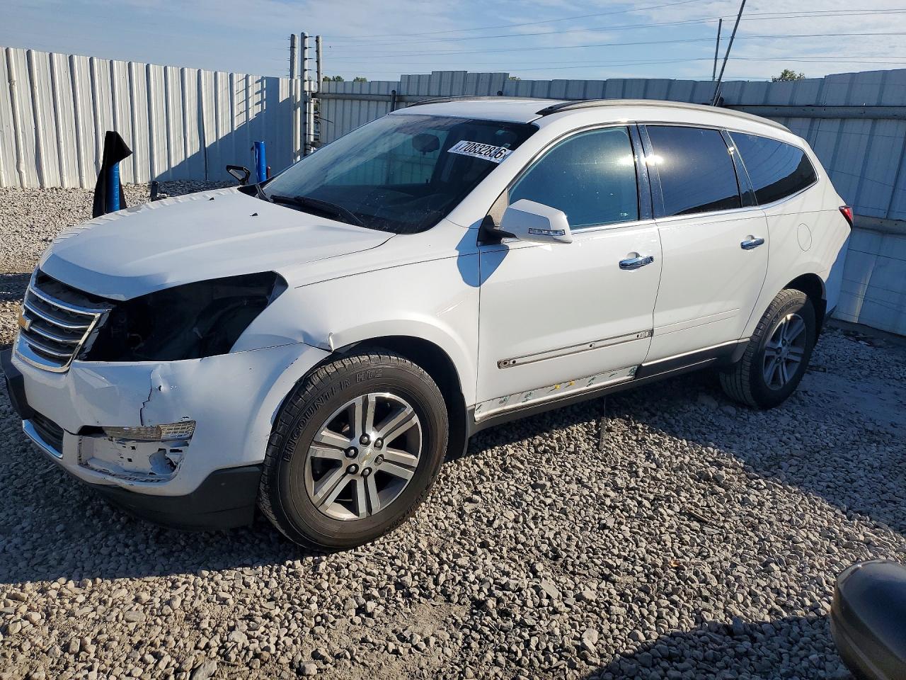 2017 CHEVROLET TRAVERSE LT | 1GNKRGKD2HJ130057 | UPCARS