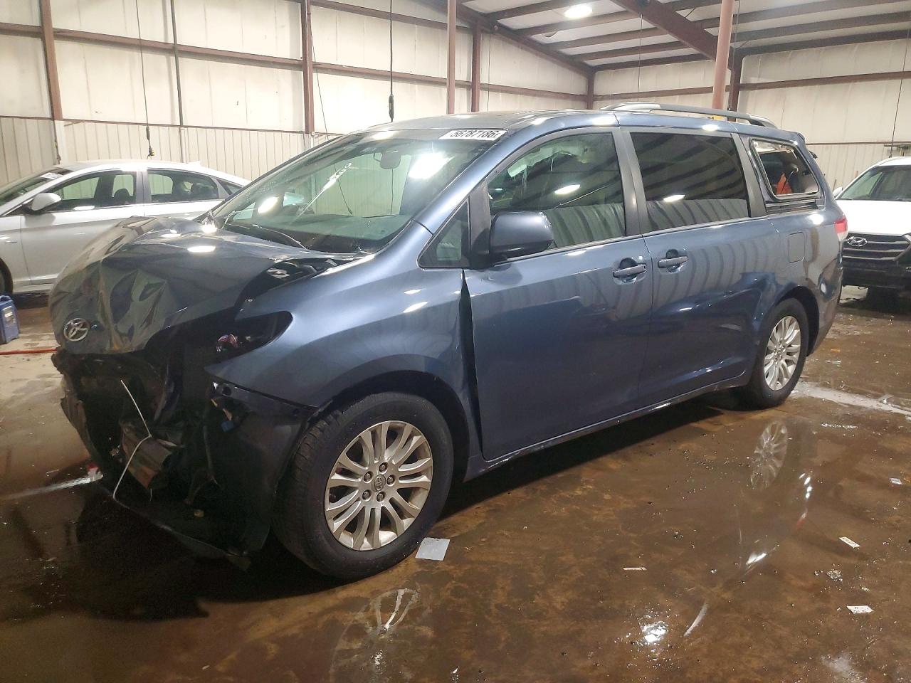 2014 TOYOTA SIENNA XLE 8-PASSENGER | 5TDYK3DCXES459592 | UPCARS