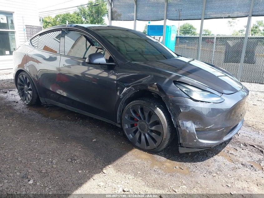 2024 TESLA MODEL Y PERFORMANCE DUAL MOTOR ALL-WHEEL DRIVE | 7SAYGDEF9RA267185 | UPCARS