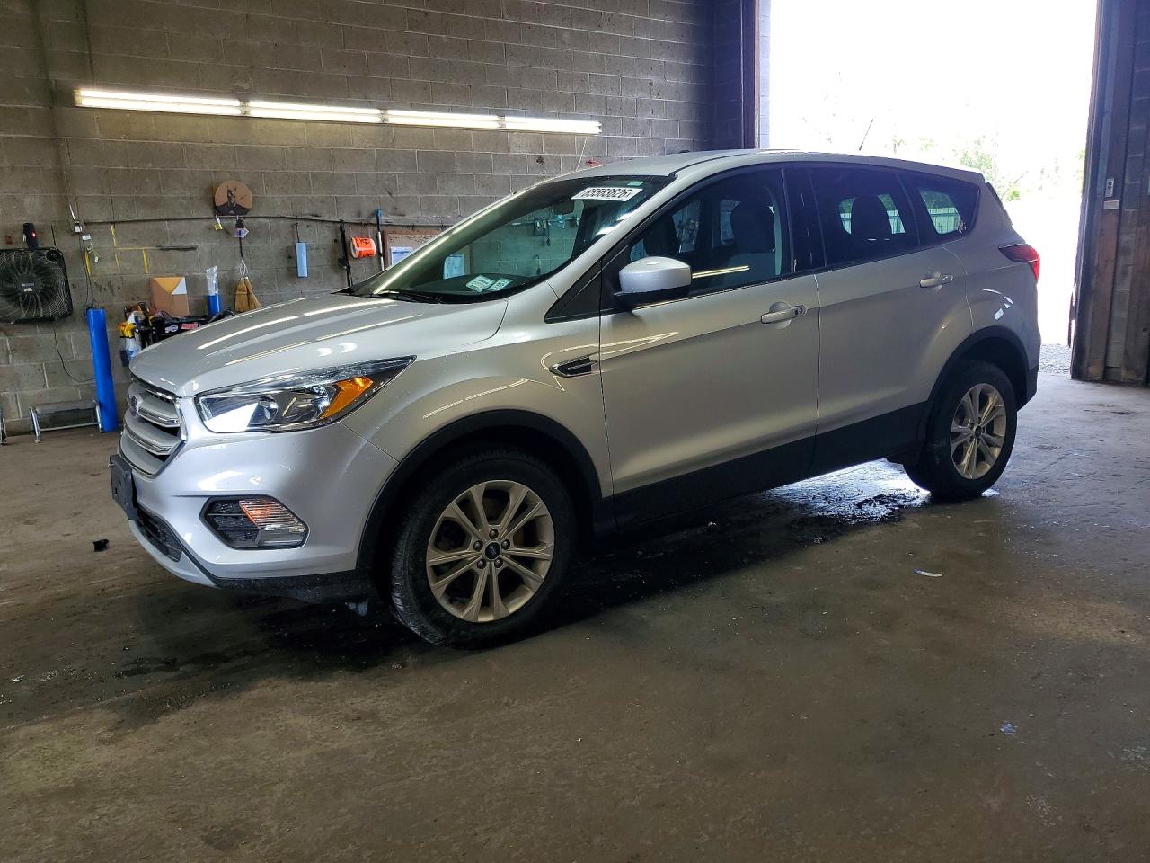 2019 FORD ESCAPE SE | 1FMCU9GD5KUA31587 | UPCARS