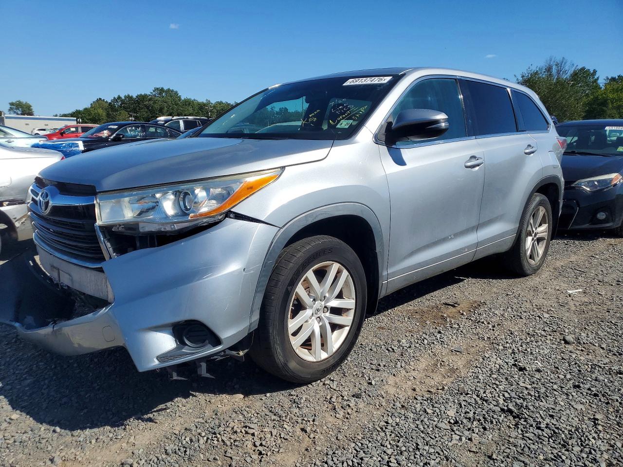 2015 TOYOTA HIGHLANDER LE | 5TDBKRFH5FS184104 | UPCARS