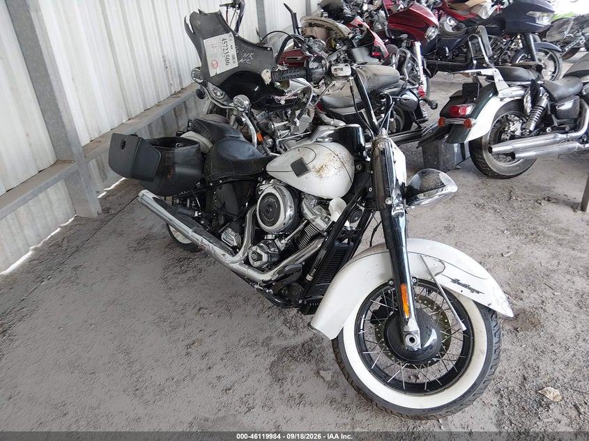 2025 HARLEY-DAVIDSON FLHC | 1HD1YA913SB021588 | UPCARS