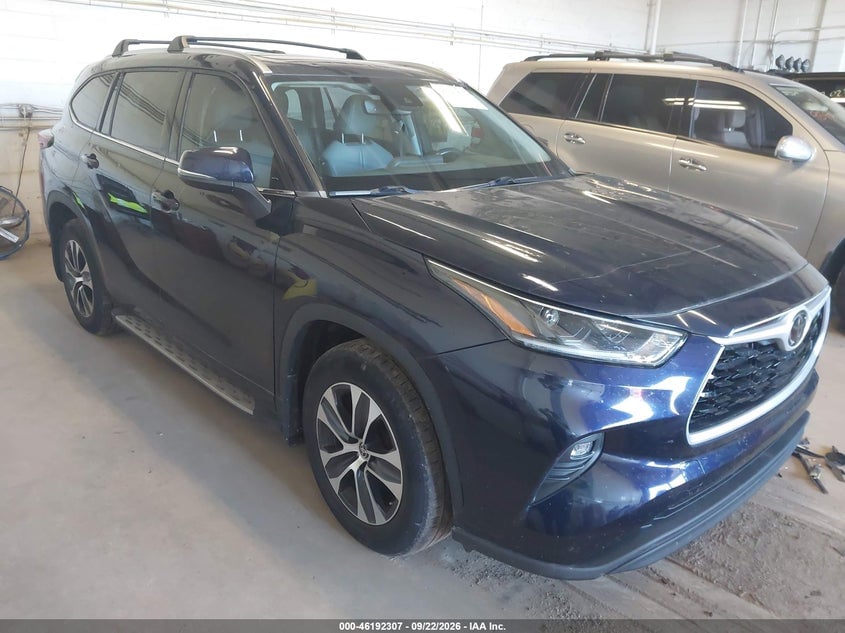 2021 TOYOTA HIGHLANDER XLE | 5TDGZRBH5MS554312 | UPCARS