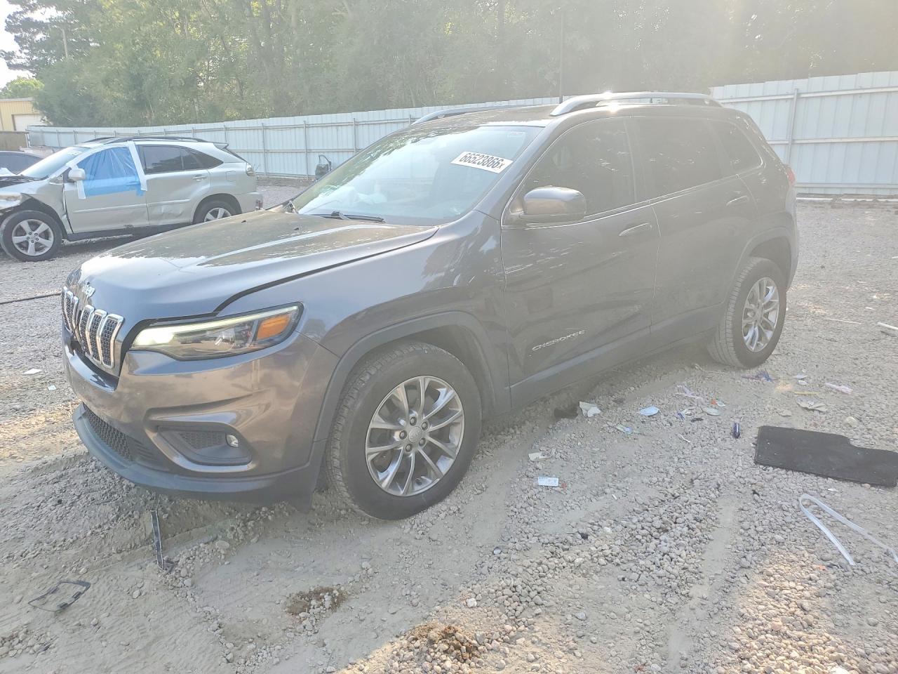 2019 JEEP CHEROKEE LATITUDE PLUS | 1C4PJLLB0KD366403 | UPCARS
