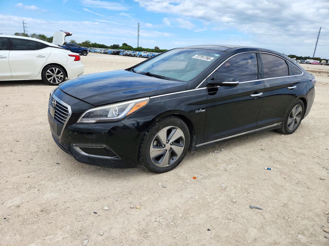 2016 HYUNDAI SONATA LIMITED | KMHE34L12GA018198 | UPCARS