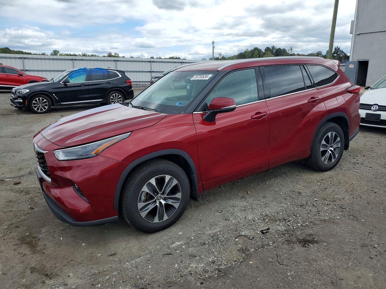 2022 TOYOTA HIGHLANDER XLE | 5TDGZRBH1NS578236 | UPCARS