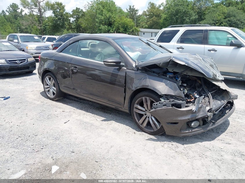 2014 VOLKSWAGEN EOS EXECUTIVE | WVWFW8AH2EV002032 | UPCARS