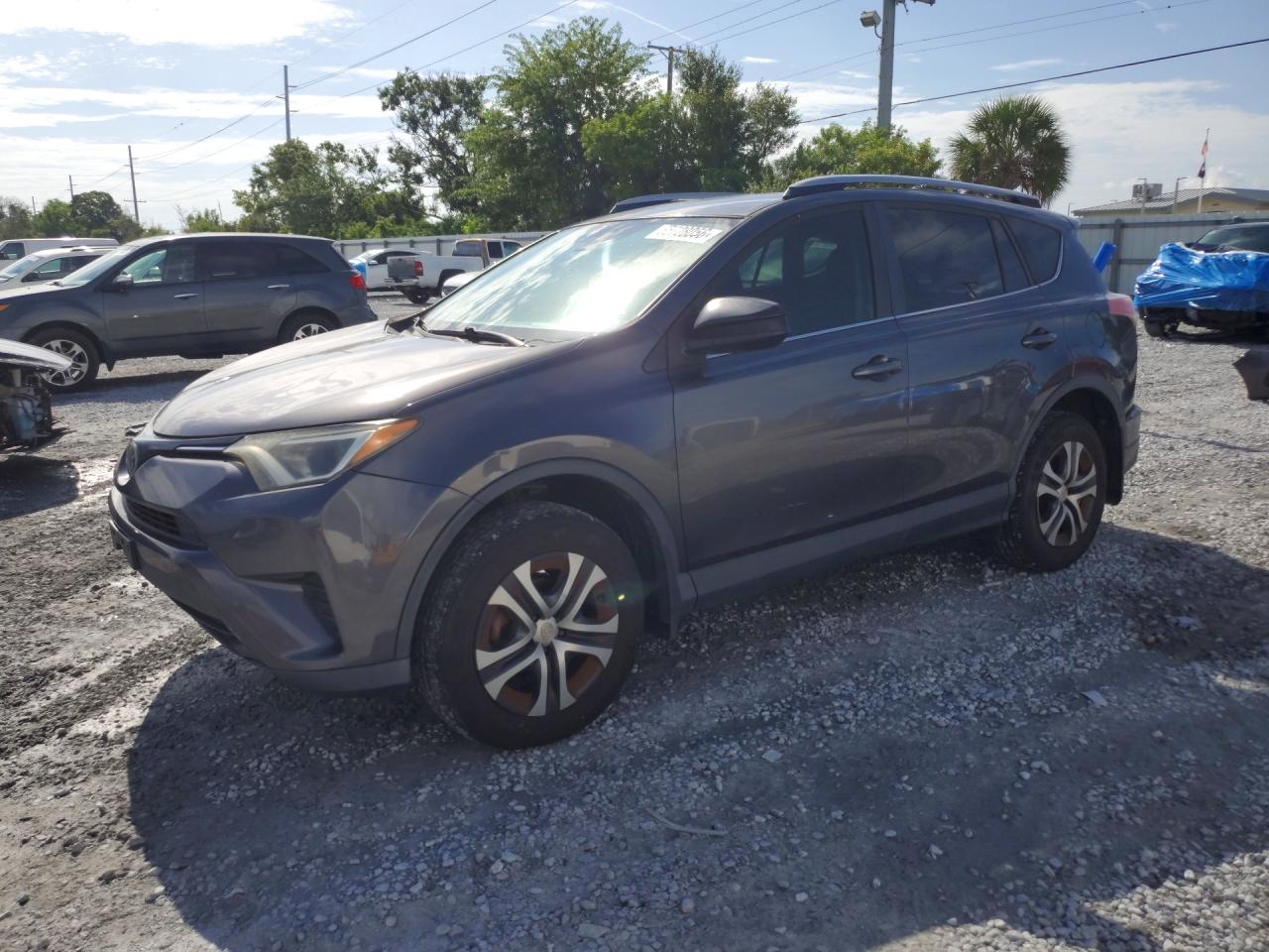 2017 TOYOTA RAV4 LE | JTMZFREV9HJ120724 | UPCARS