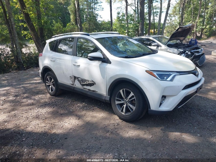 2016 TOYOTA RAV4 XLE | JTMRFREV7GD179655 | UPCARS