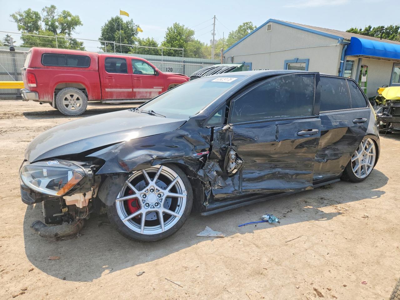 2017 VOLKSWAGEN GTI S | 3VW4T7AU6HM039345 | UPCARS
