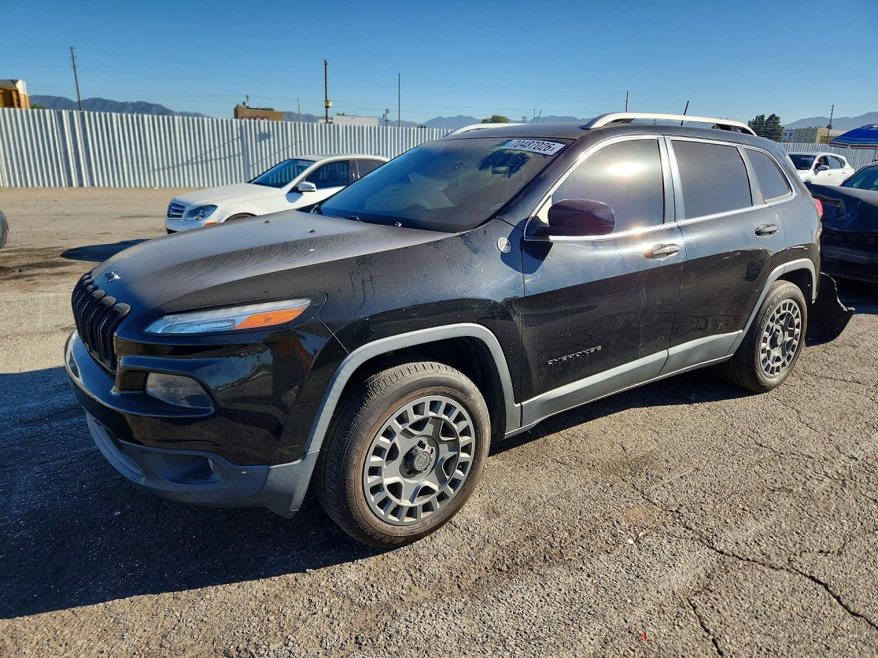 2018 JEEP CHEROKEE LATITUDE PLUS | 1C4PJMLB5JD581702 | UPCARS
