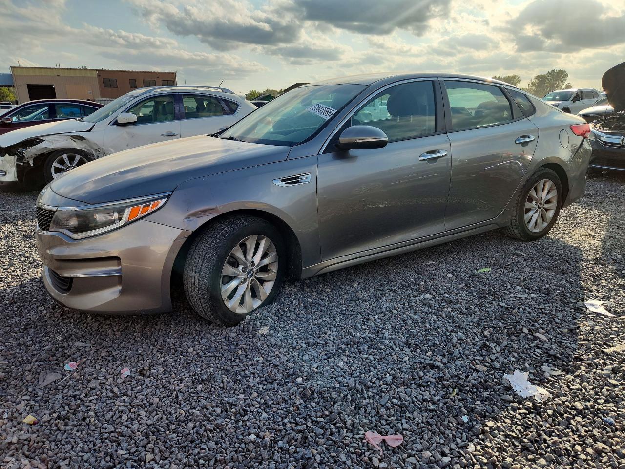 2017 KIA OPTIMA LX | 5XXGT4L31HG123948 | UPCARS