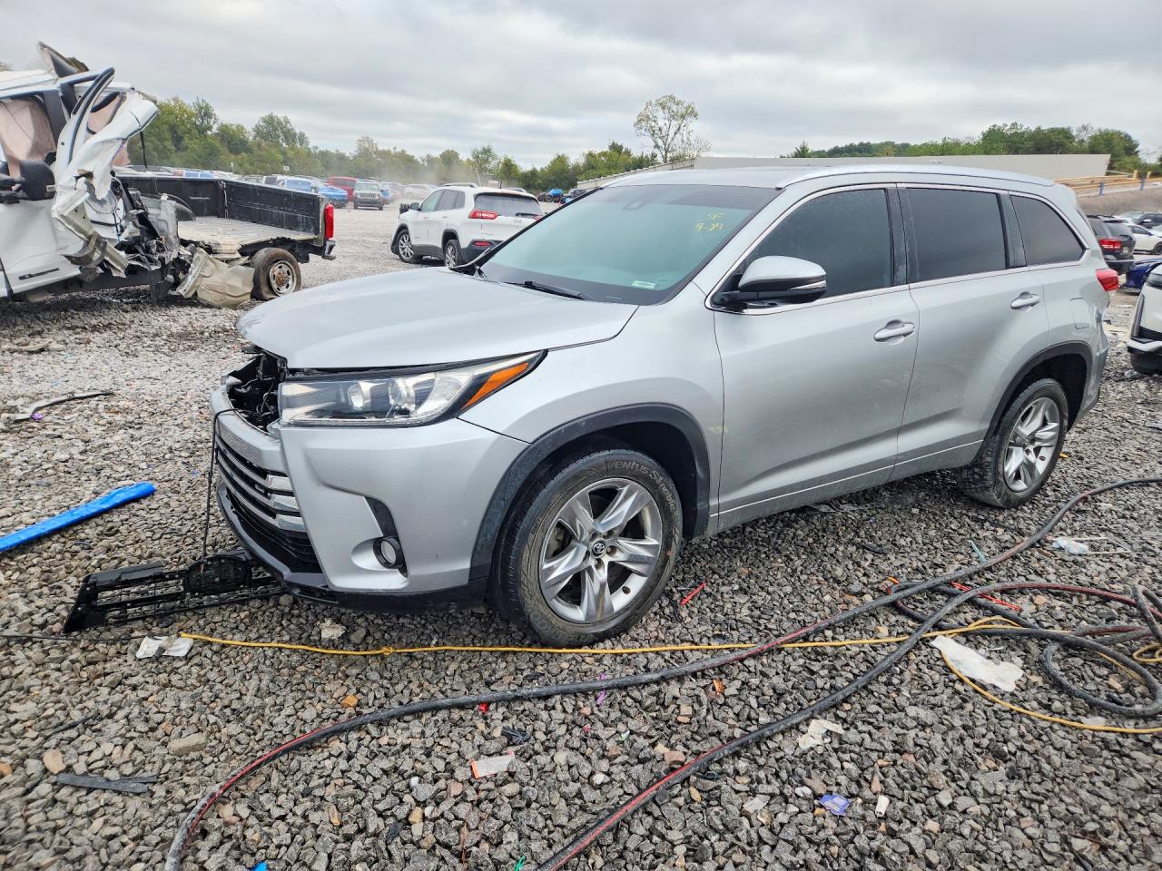 2018 TOYOTA HIGHLANDER LIMITED | 5TDYZRFH3JS277654 | UPCARS
