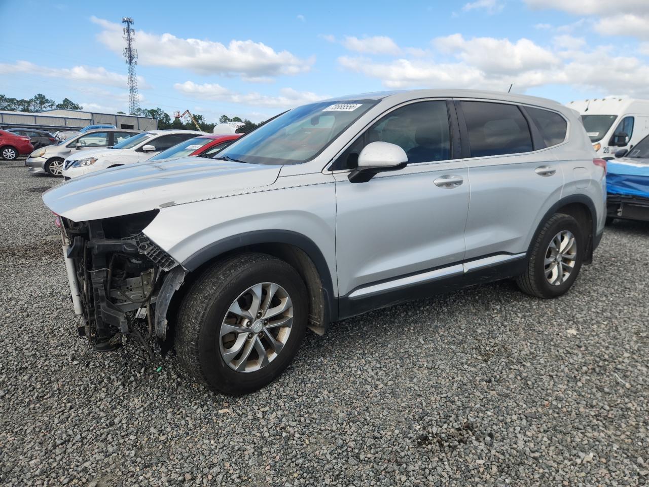 2019 HYUNDAI SANTA FE SE | 5NMS23AD9KH125345 | UPCARS