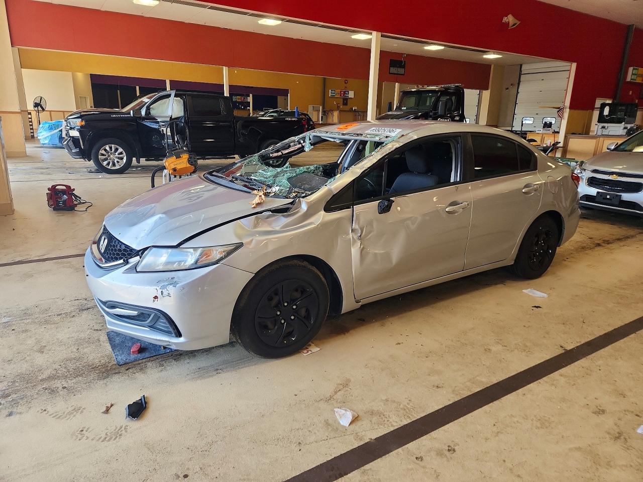 2015 HONDA CIVIC LX | 19XFB2F55FE227400 | UPCARS