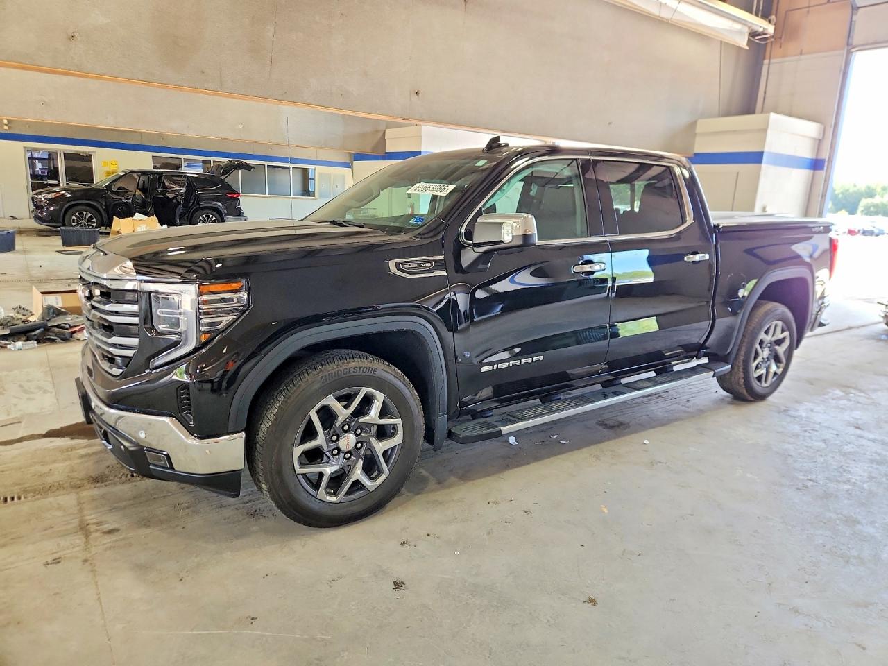 2023 GMC SIERRA K1500 SLT | 3GTUUDED1PG280235 | UPCARS