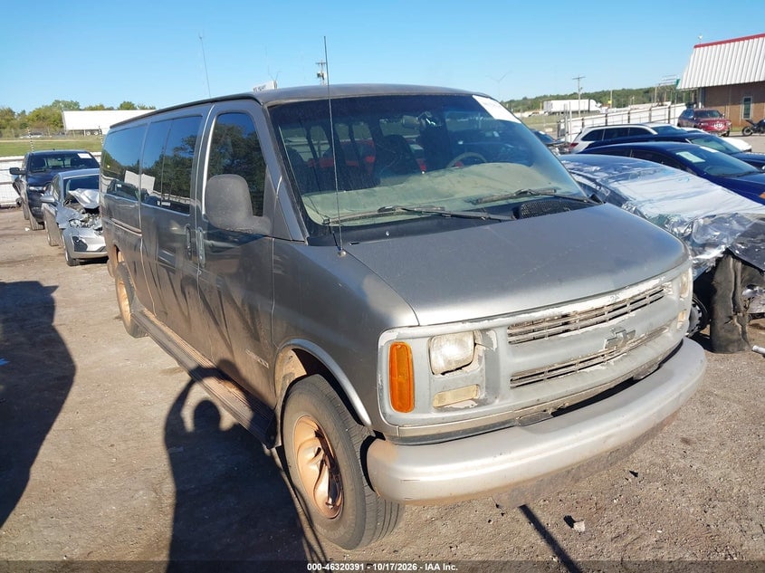 2001 CHEVROLET EXPRESS | 1GAHG39R811223263 | UPCARS