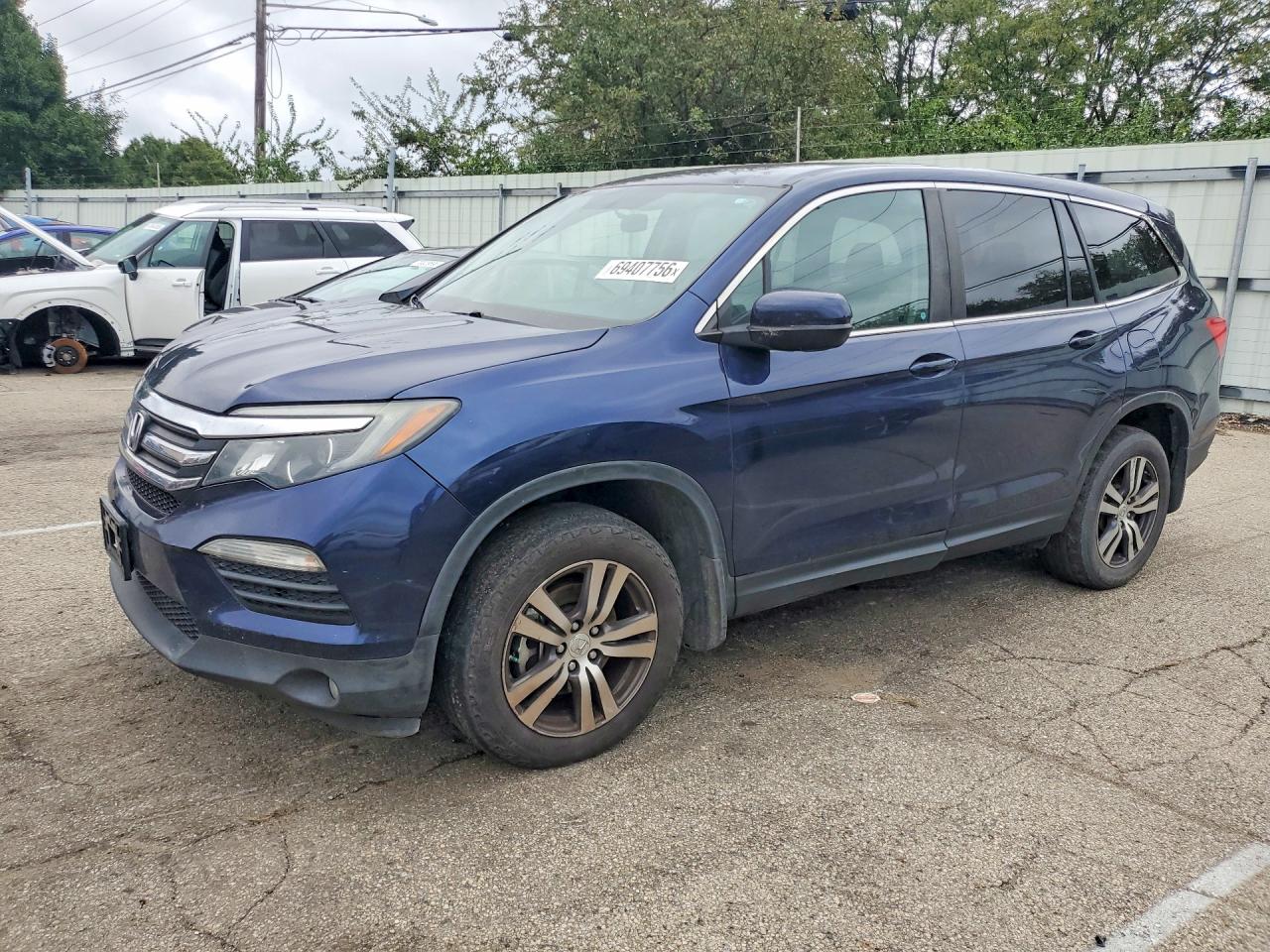 2017 HONDA PILOT EX | 5FNYF6H3XHB000670 | UPCARS