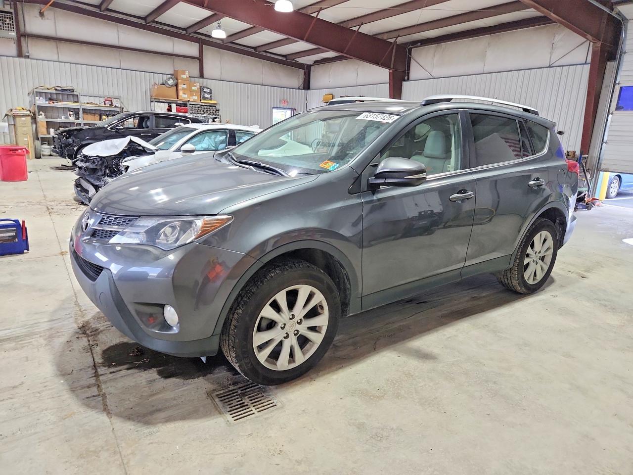 2014 TOYOTA RAV4 LIMITED | JTMDFREV2ED079647 | UPCARS