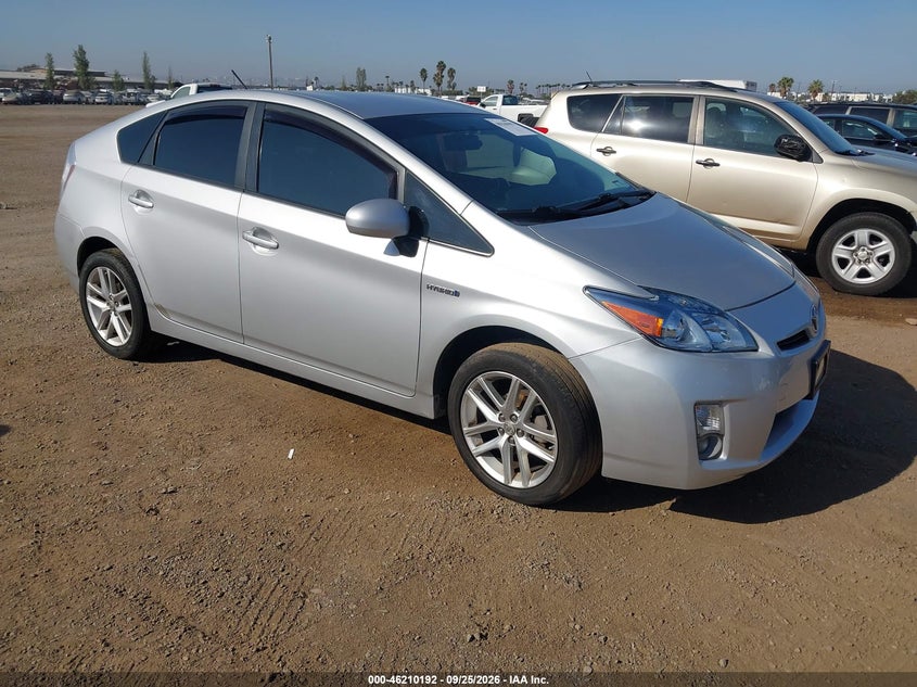 2011 TOYOTA PRIUS THREE | JTDKN3DU2B1402902 | UPCARS
