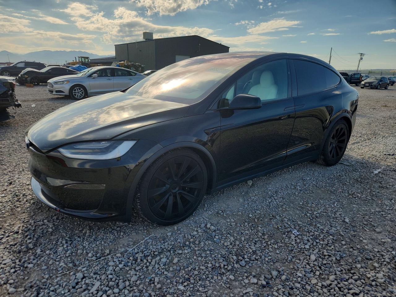 2023 TESLA MODEL X | 7SAXCBE55PF370400 | UPCARS