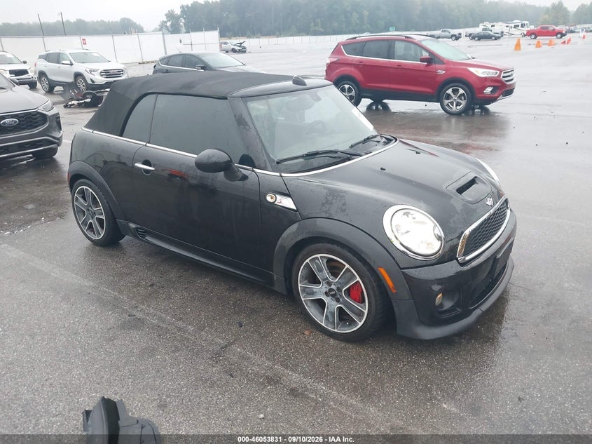 2013 MINI CONVERTIBLE JOHN COOPER WORKS | WMWMR9C55DT499432 | UPCARS
