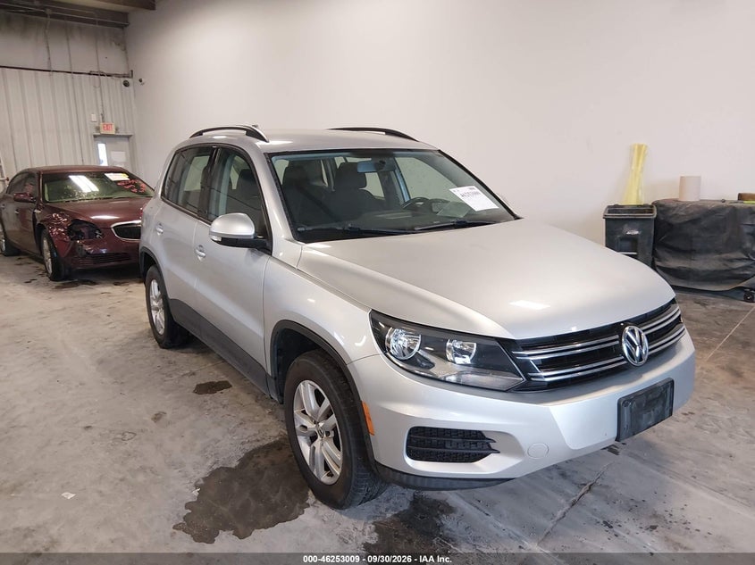 2015 VOLKSWAGEN TIGUAN S | WVGAV7AX0FW609911 | UPCARS