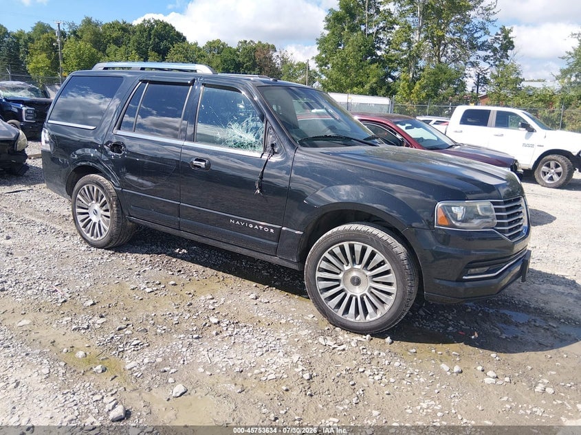 2015 LINCOLN NAVIGATOR | 5LMJJ2JT2FEJ09604 | UPCARS
