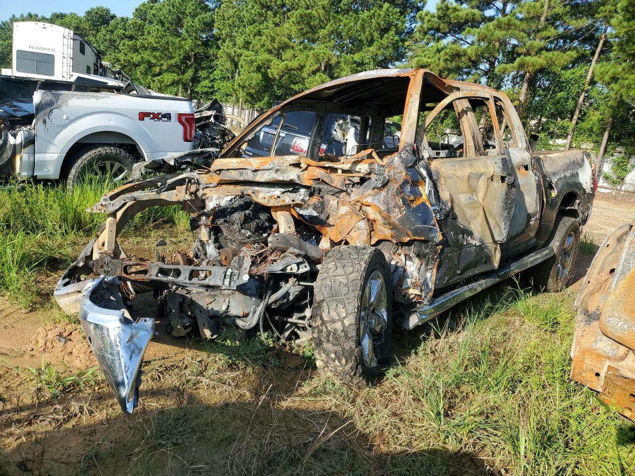 2016 RAM 1500 SLT | 1C6RR6LG4GS404627 | UPCARS