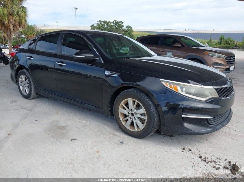 2018 KIA OPTIMA LX | 5XXGT4L34JG221166 | UPCARS