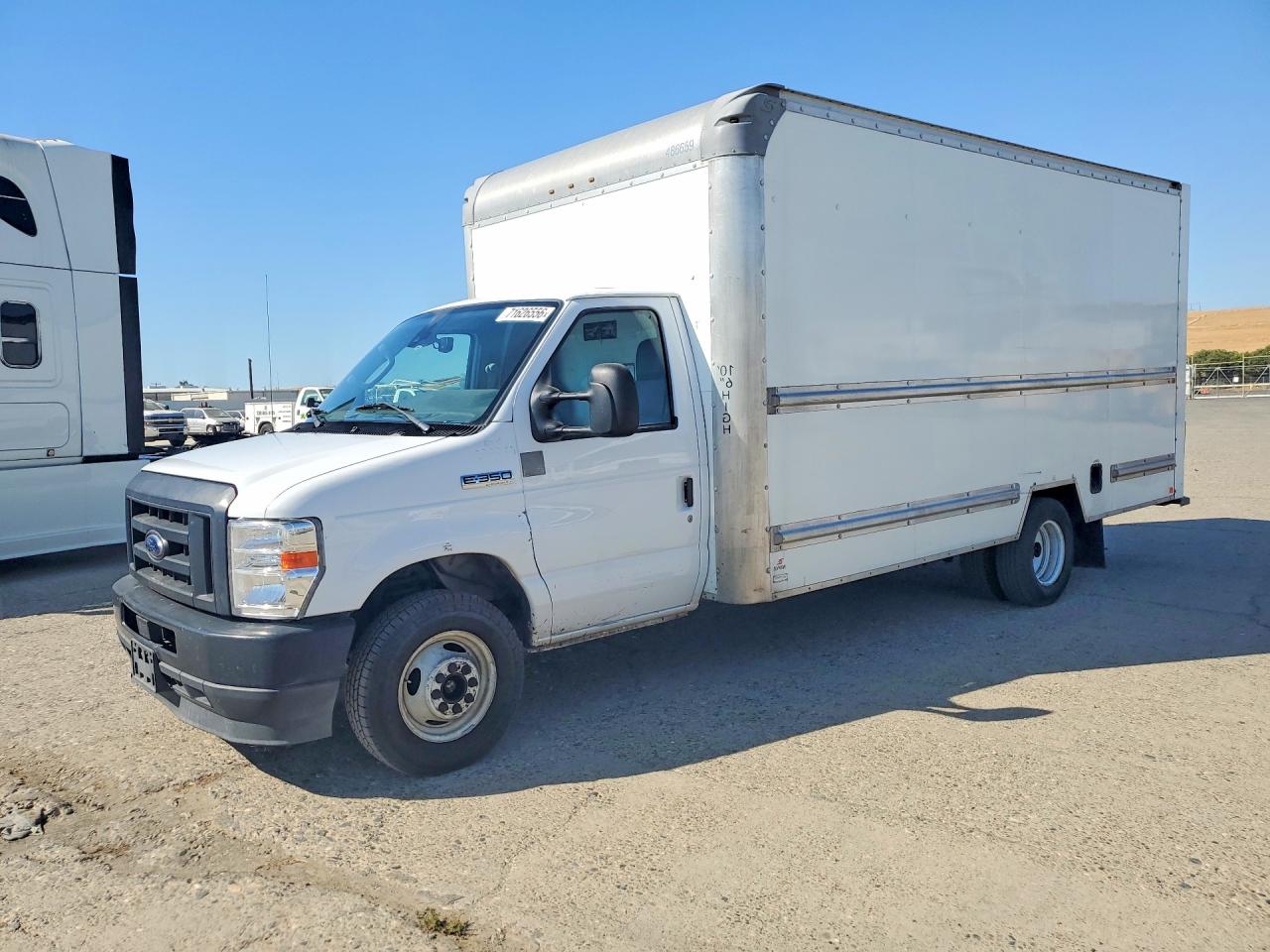 2022 FORD ECONOLINE BOX TRUCK | 1FDWE3FN8NDC09062 | UPCARS