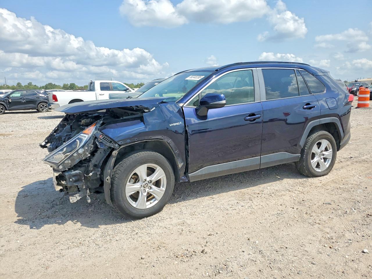2019 TOYOTA RAV4 XLE | JTMRWRFV7KD524464 | UPCARS