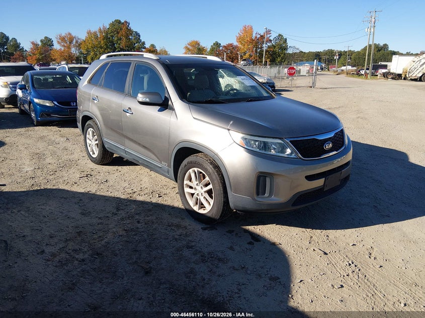 2015 KIA SORENTO LX V6 | 5XYKTDA70FG658732 | UPCARS