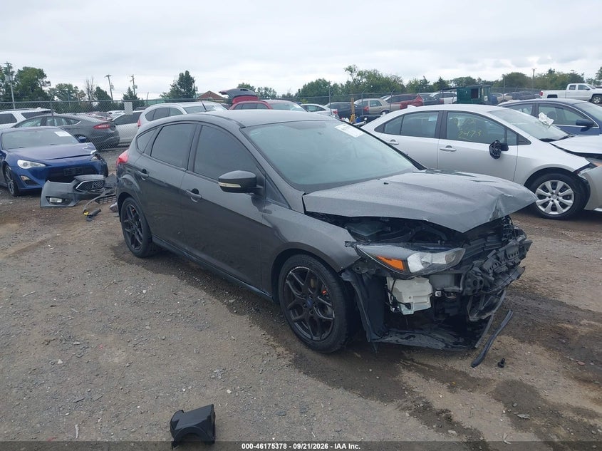 2016 FORD FOCU SE | 1FADP3K24GL302936 | UPCARS