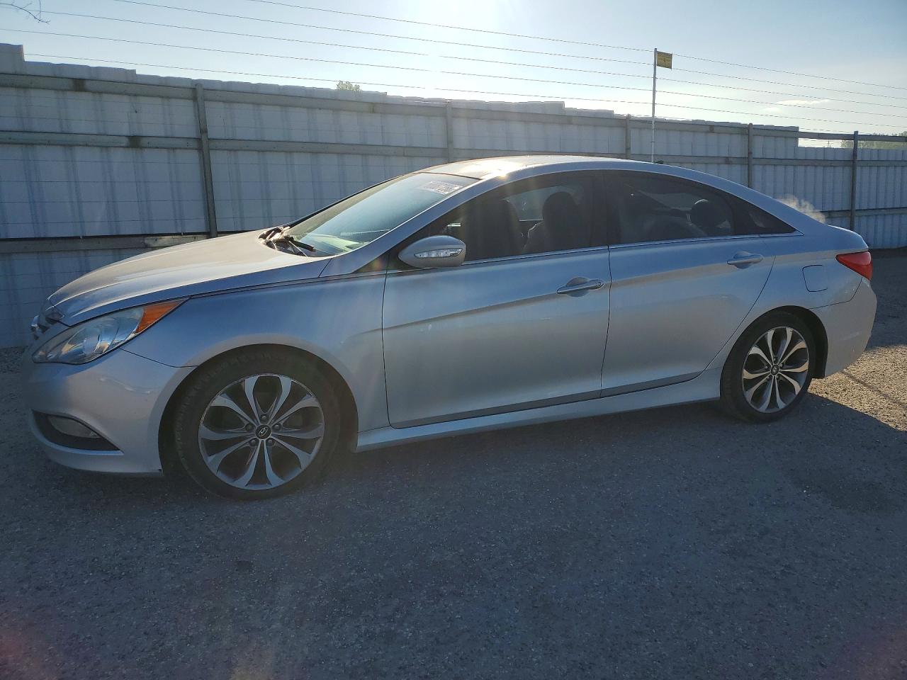 2014 HYUNDAI SONATA SE | 5NPEC4AC2EH860764 | UPCARS