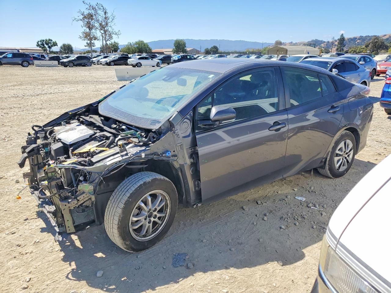 2016 TOYOTA PRIUS FOUR | JTDKARFU4G3518612 | UPCARS