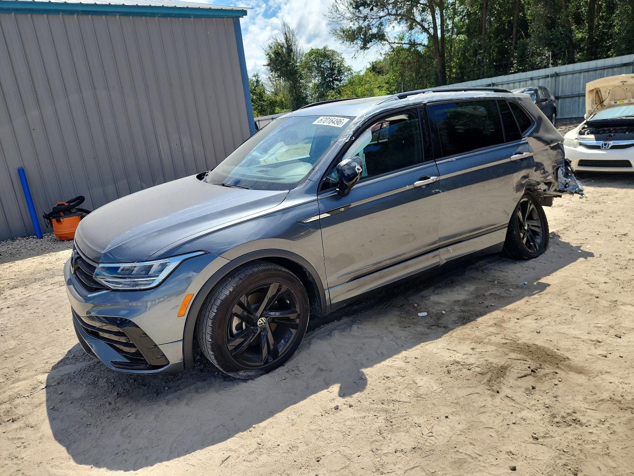 2023 VOLKSWAGEN TIGUAN SE R-LINE BLACK | 3VVCB7AX6PM132717 | UPCARS