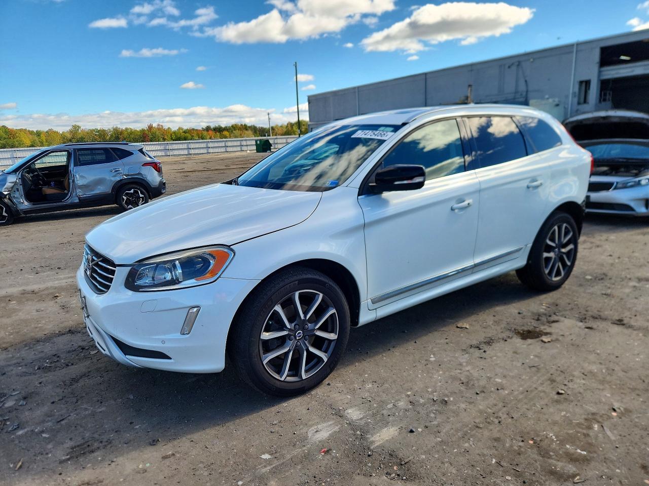 2017 VOLVO XC60 T6 DYNAMIC | YV449MRRXH2157015 | UPCARS