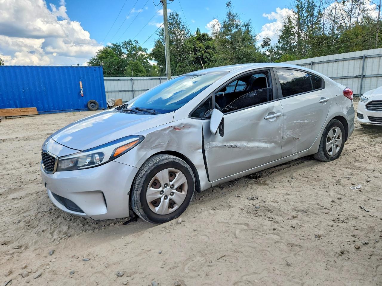 2017 KIA FORTE LX | 3KPFL4A72HE118705 | UPCARS