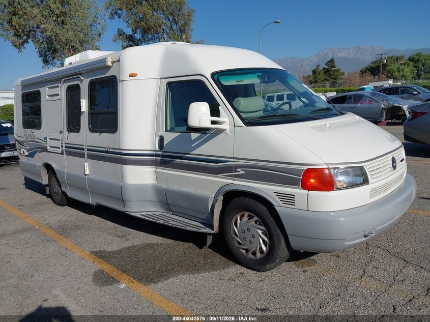 1999 WINNEBAGO EUROVAN | WV3AH2708XH107336 | UPCARS