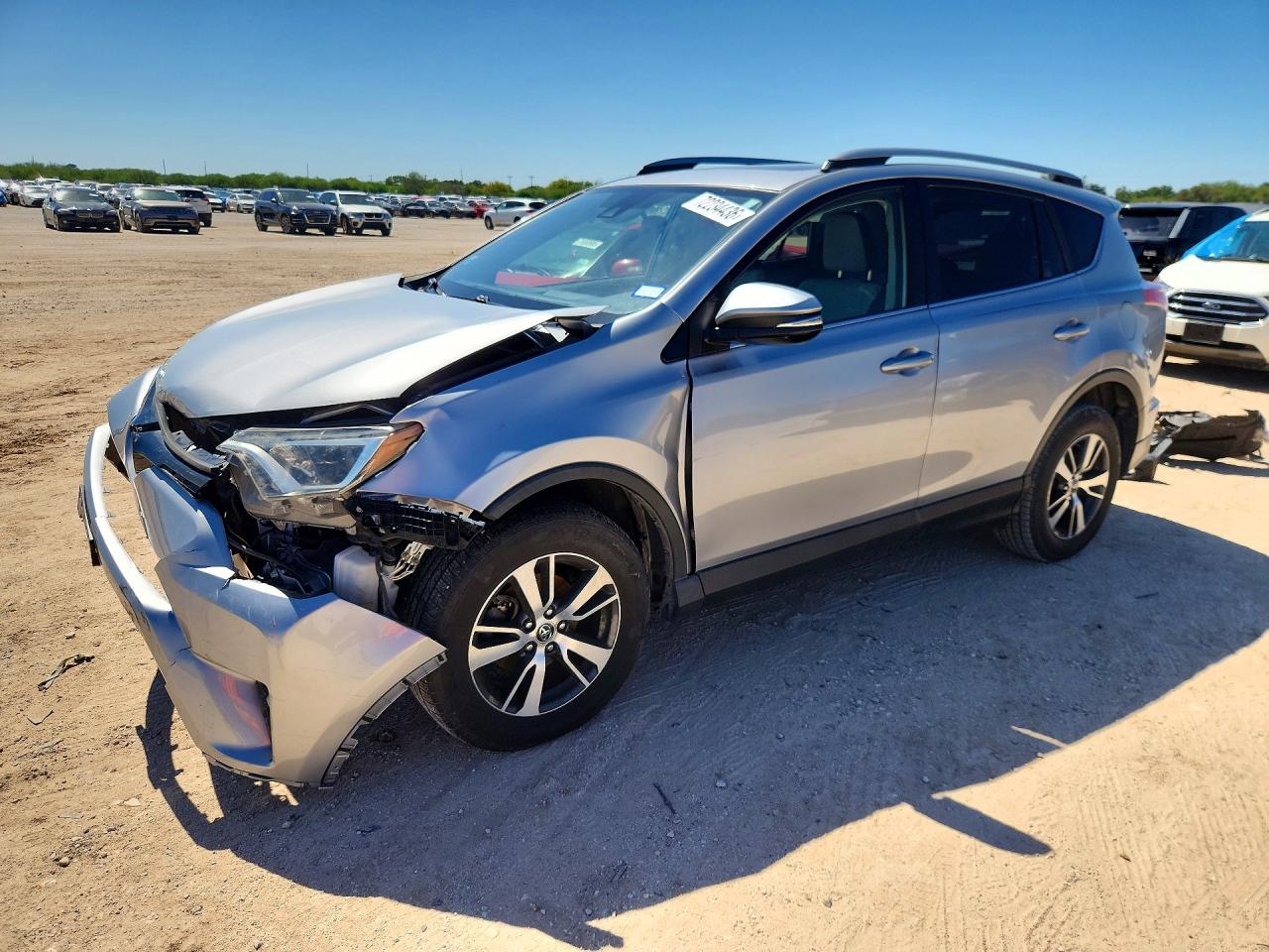 2018 TOYOTA RAV4 XLE | JTMWFREV4JJ203406 | UPCARS