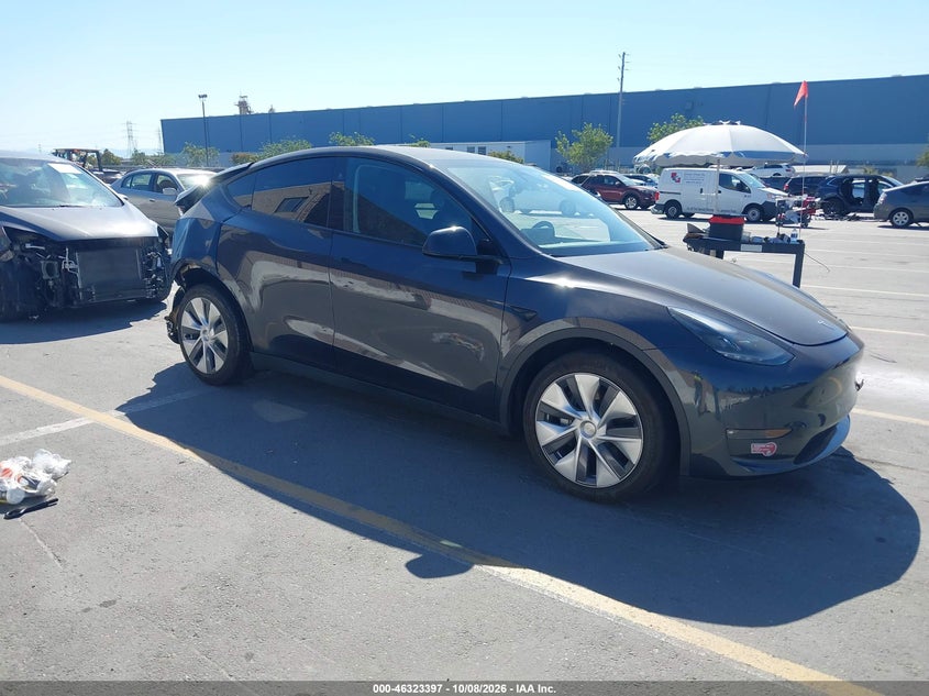 2024 TESLA MODEL Y LONG RANGE DUAL MOTOR ALL-WHEEL DRIVE | 7SAYGDEE7RF075001 | UPCARS