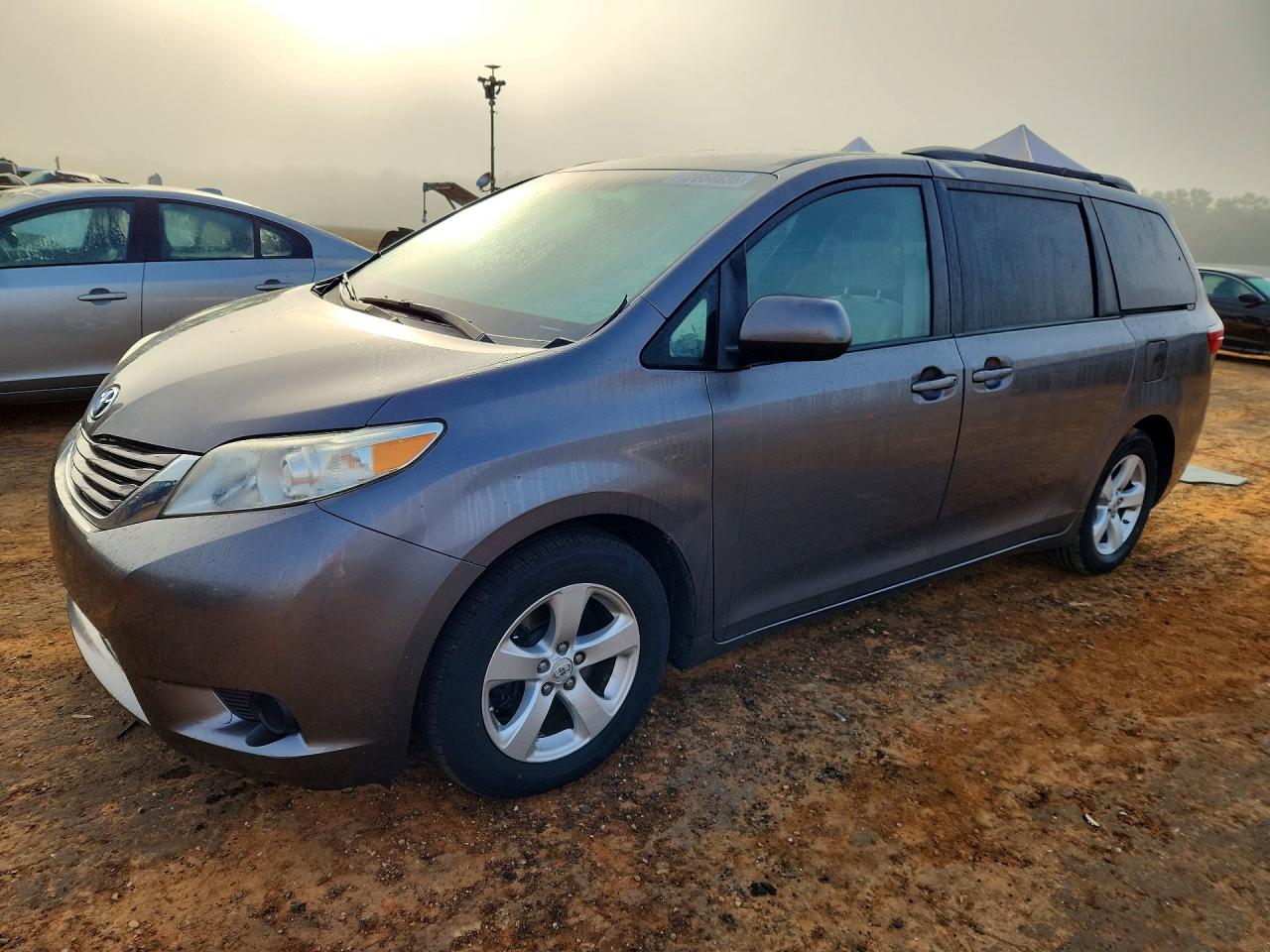 2017 TOYOTA SIENNA LE | 5TDKZ3DC7HS881485 | UPCARS