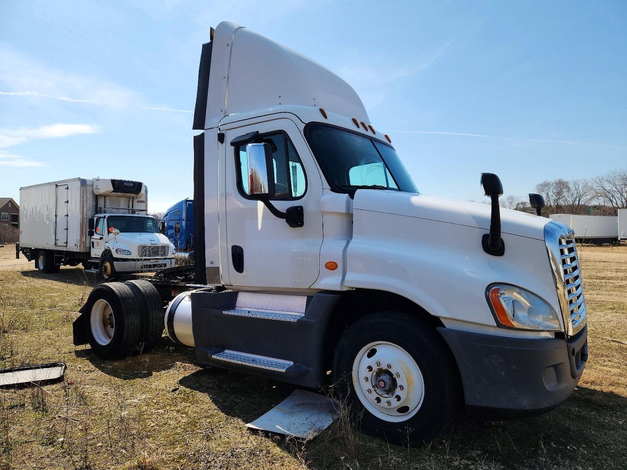 2016 FREIGHTLINER ALL OTHER CASCADIA SEMI TRUCK | 100000000017246WI | UPCARS